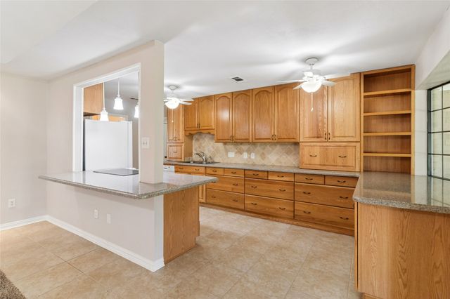 130 Clinton Lane, Midlothian, TX 76065