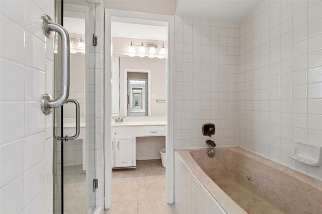 130 Clinton Lane, Midlothian, TX 76065