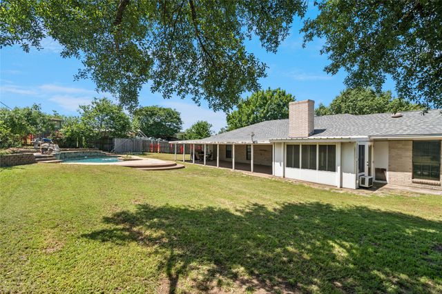 130 Clinton Lane, Midlothian, TX 76065