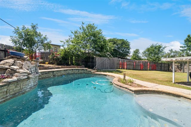 130 Clinton Lane, Midlothian, TX 76065