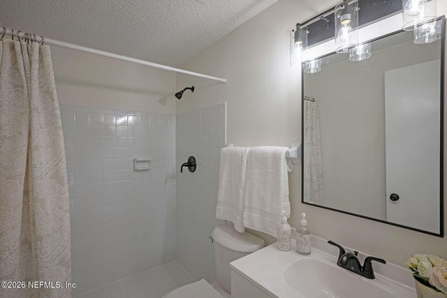 2656 PINEWOOD Boulevard E, Middleburg, FL 32068