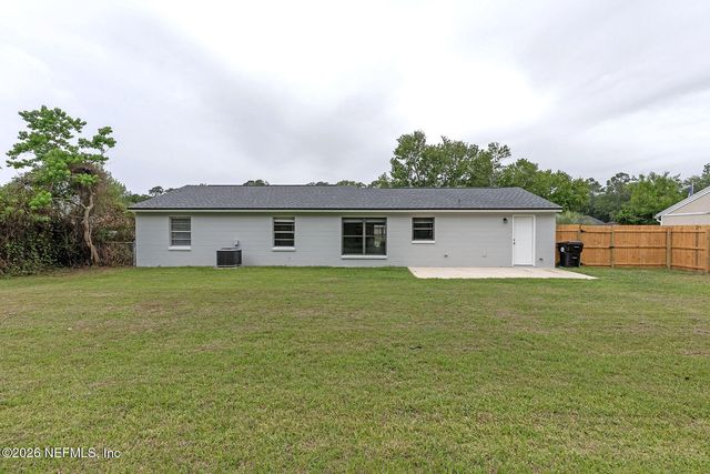 2656 PINEWOOD Boulevard E, Middleburg, FL 32068