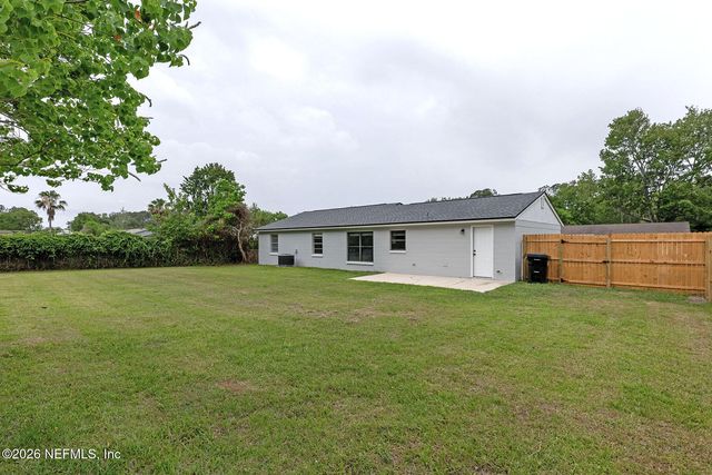 2656 PINEWOOD Boulevard E, Middleburg, FL 32068