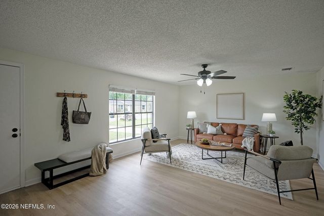 2656 PINEWOOD Boulevard E, Middleburg, FL 32068