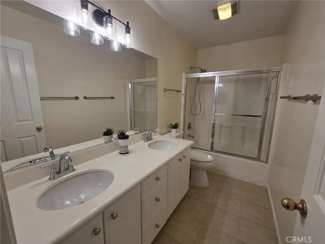 61 Dovecreek, Irvine, CA 92618