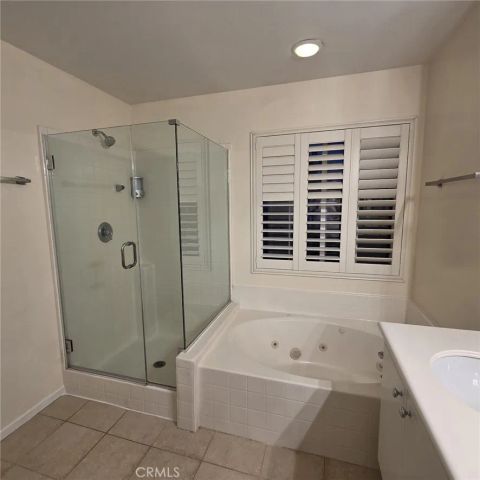 61 Dovecreek, Irvine, CA 92618