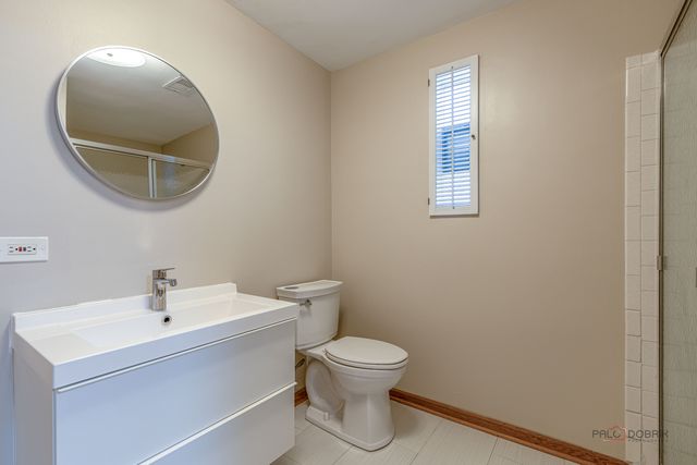 216 Valley View Court, Wilmette, IL 60091