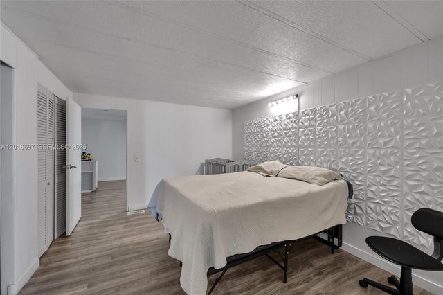 2148 SW 52nd St, Dania Beach, FL 33312