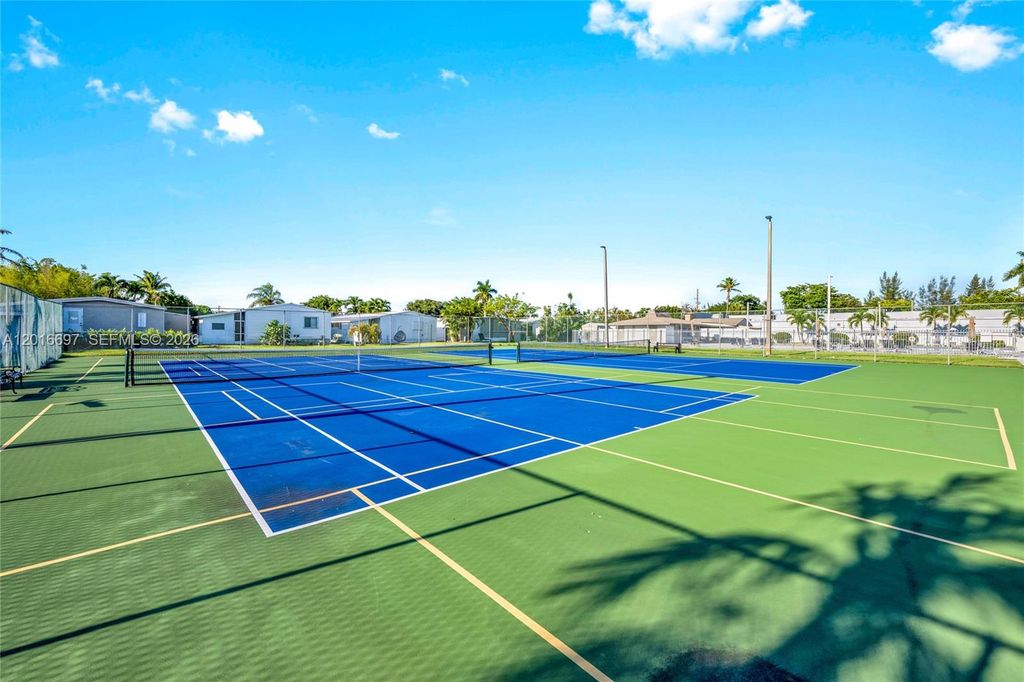 2148 SW 52nd St, Dania Beach, FL 33312
