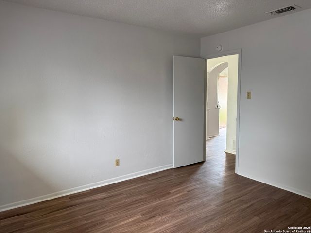 132 MEADOW WAY, Converse, TX 78109