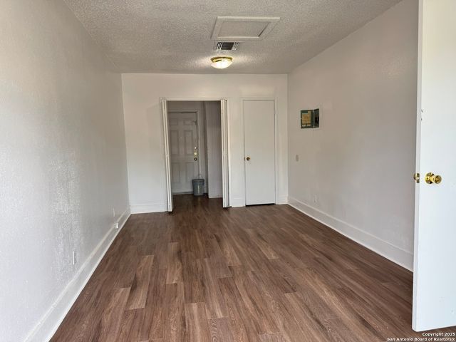 132 MEADOW WAY, Converse, TX 78109