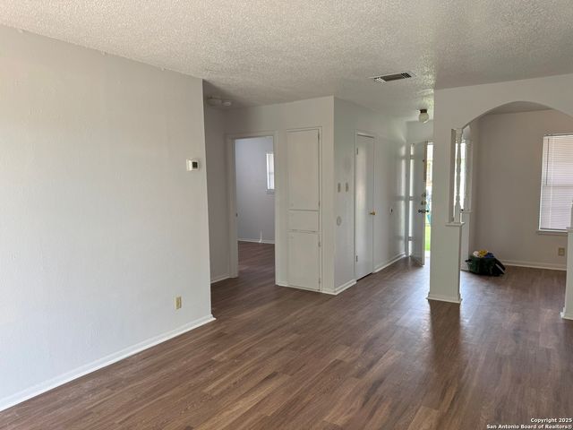 132 MEADOW WAY, Converse, TX 78109