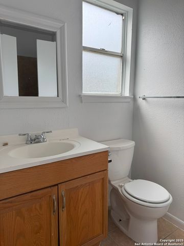 132 MEADOW WAY, Converse, TX 78109