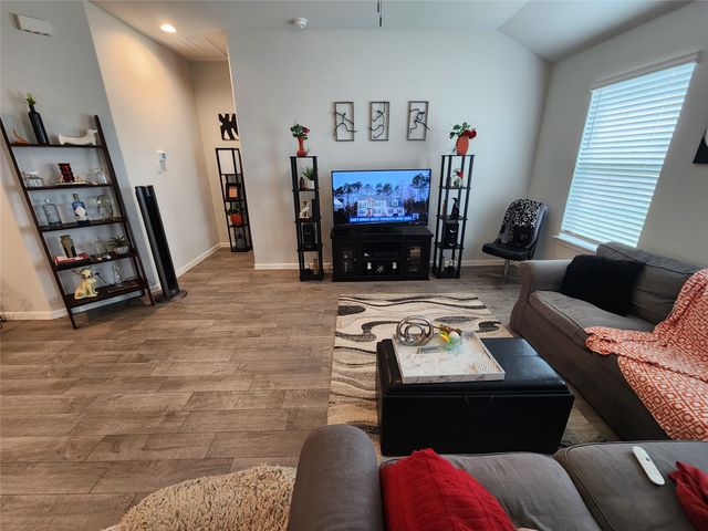 9240 Castorian Drive, Fort Worth, TX 76131