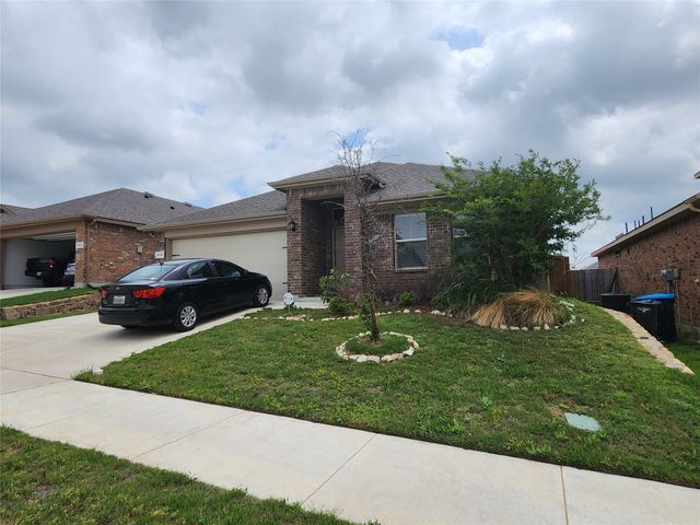 9240 Castorian Drive, Fort Worth, TX 76131