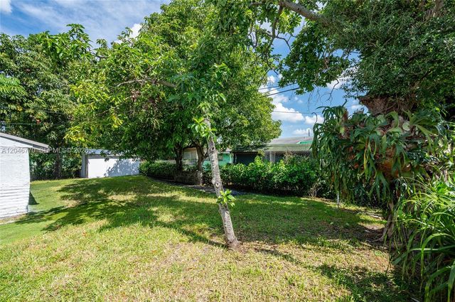 2371 NW 85th St, Miami, FL 33147