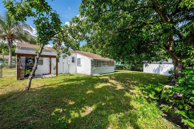 2371 NW 85th St, Miami, FL 33147