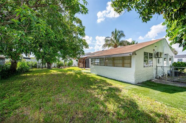 2371 NW 85th St, Miami, FL 33147