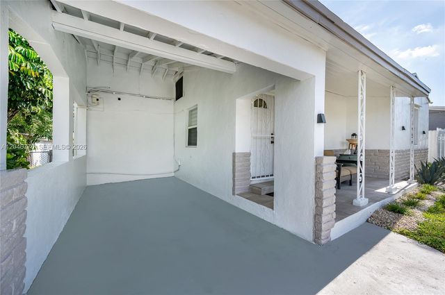 2371 NW 85th St, Miami, FL 33147