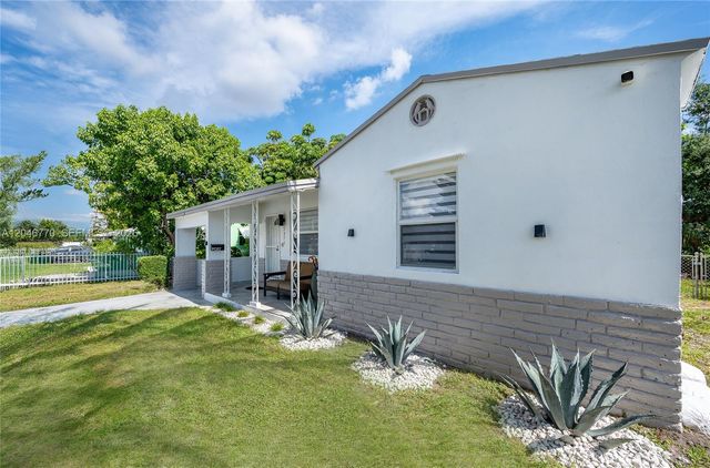 2371 NW 85th St, Miami, FL 33147