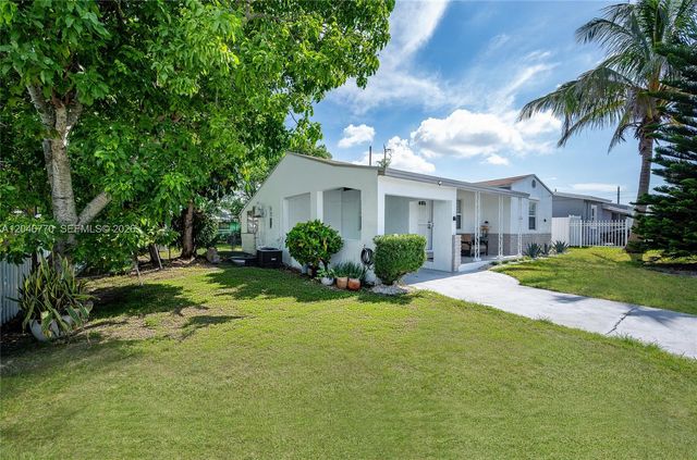 2371 NW 85th St, Miami, FL 33147
