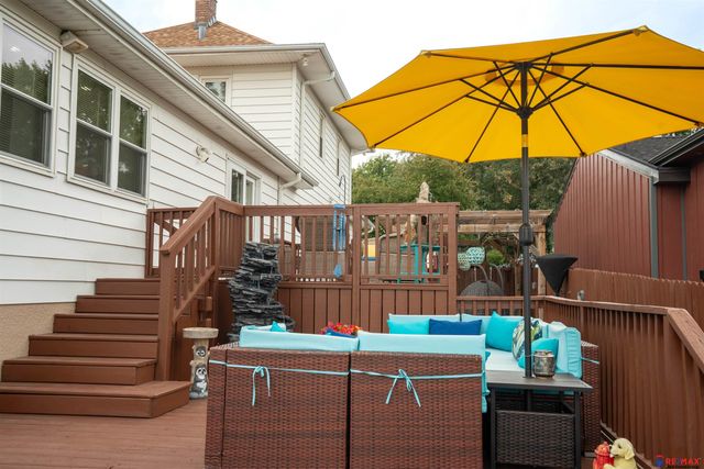 1919 S 8 Street, Omaha, NE 68108
