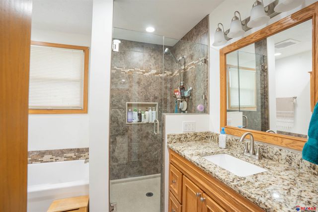 1919 S 8 Street, Omaha, NE 68108