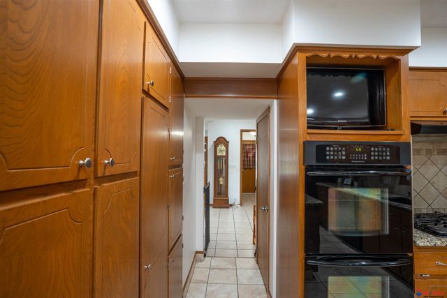 1919 S 8 Street, Omaha, NE 68108