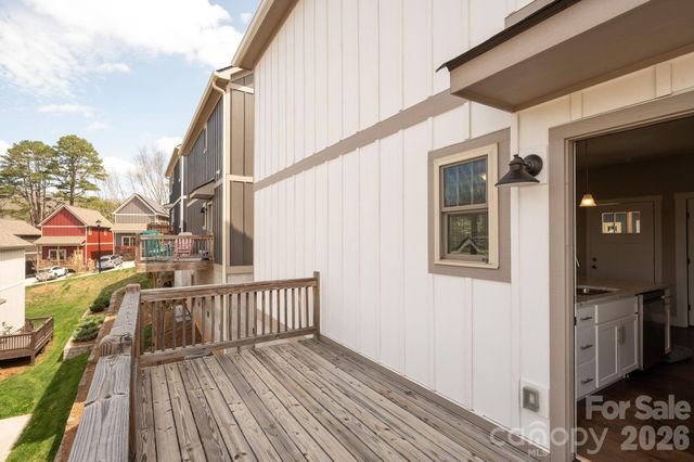 79 Wheeler Road, Weaverville, NC 28787
