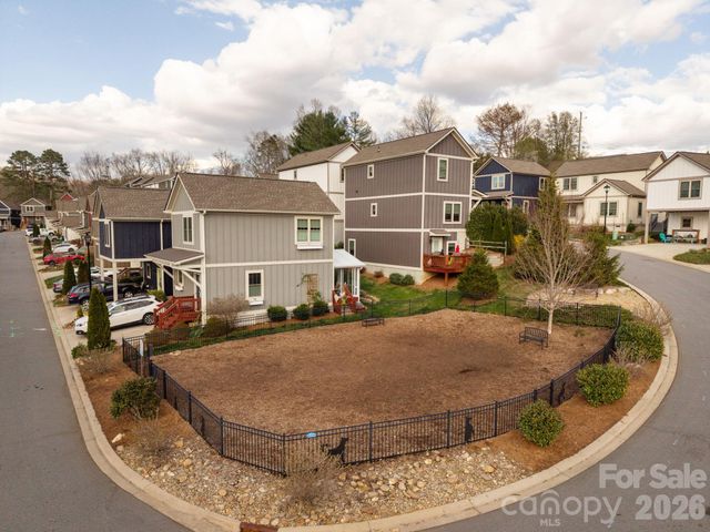 79 Wheeler Road, Weaverville, NC 28787