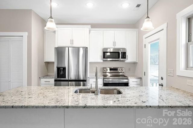 79 Wheeler Road, Weaverville, NC 28787
