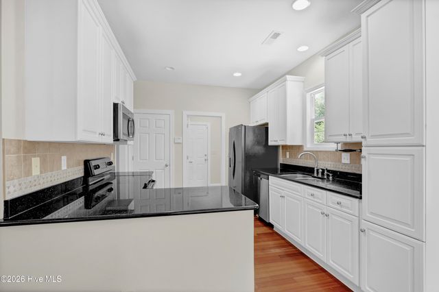 356 Knollwood Drive, Hampstead, NC 28443