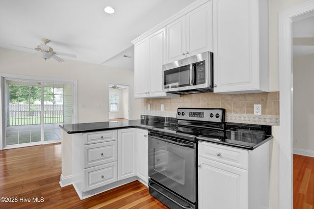 356 Knollwood Drive, Hampstead, NC 28443