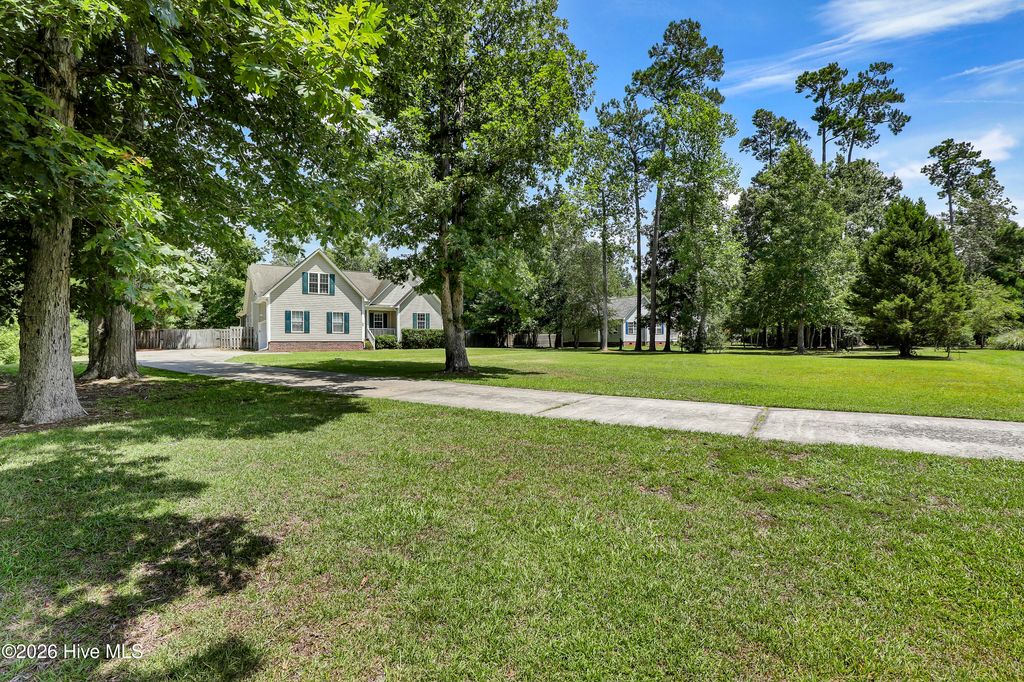 356 Knollwood Drive, Hampstead, NC 28443