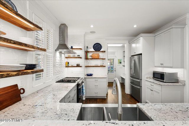 10 Hayek Street, Beaufort, SC 29907