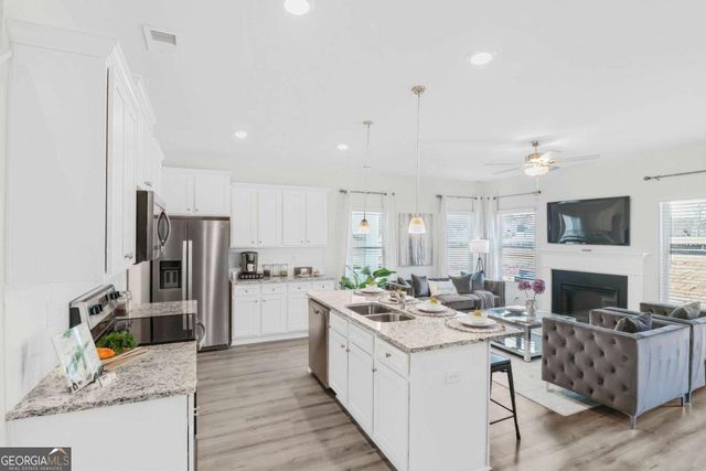 82 Vickers Point Drive, Fairburn, GA 30213