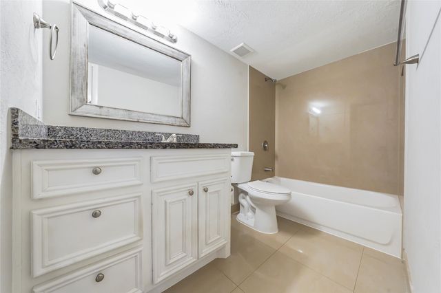 6630 Tara Drive, Richmond, TX 77469
