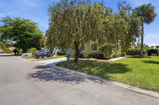 6208 Country Fair Circle, Boynton Beach, FL 33437