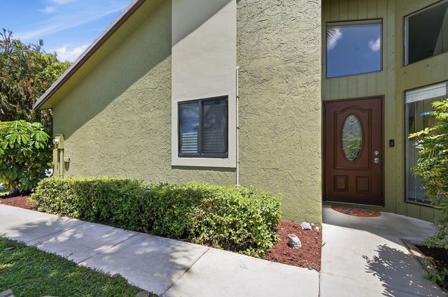 6208 Country Fair Circle, Boynton Beach, FL 33437