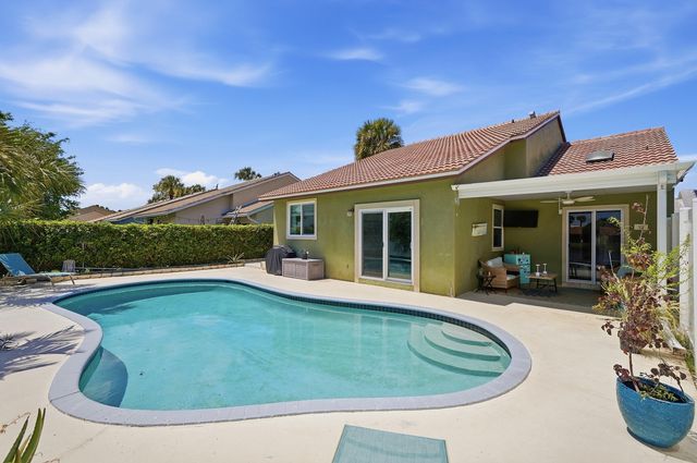 6208 Country Fair Circle, Boynton Beach, FL 33437