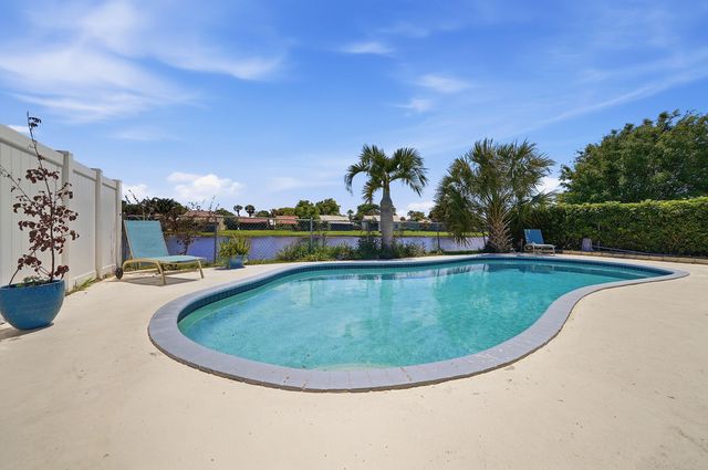 6208 Country Fair Circle, Boynton Beach, FL 33437