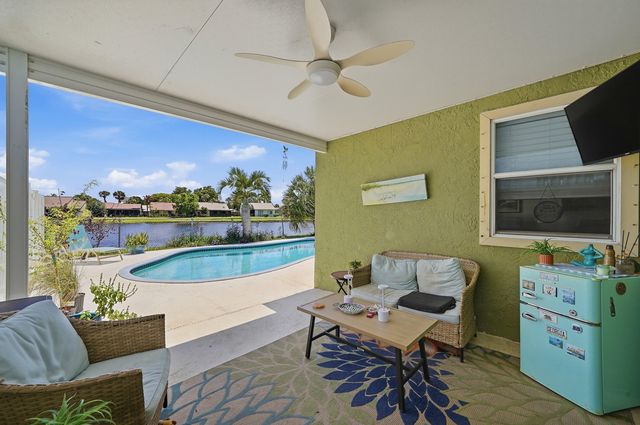 6208 Country Fair Circle, Boynton Beach, FL 33437