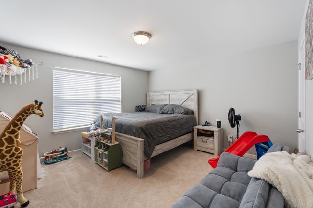 714 Monarchos Bnd, Burns, TN 37029