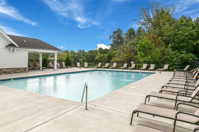 714 Monarchos Bnd, Burns, TN 37029