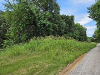 221st East Ave Avenue, Tallahassee, OK 74429