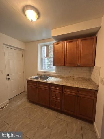 2930 W ARIZONA ST, Philadelphia, PA 19132