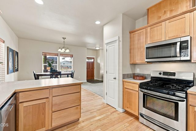 21274 NE Beall Drive, Bend, OR 97701