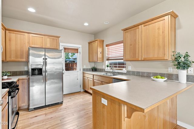 21274 NE Beall Drive, Bend, OR 97701