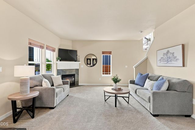 21274 NE Beall Drive, Bend, OR 97701
