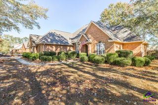 203 Southfield Court, Bonaire, GA 31005